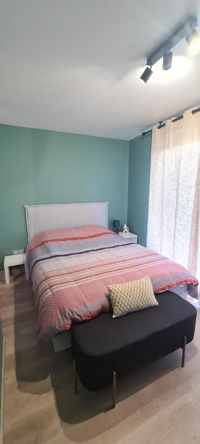 Charmant Logement Avec Jacuzzi Мант-ла-Жоли Экстерьер фото